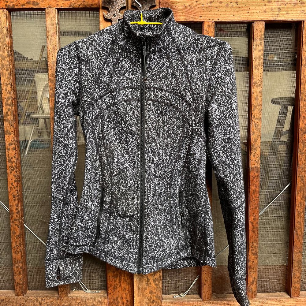 Lululemon Define Running Jacket Black And White - image 1